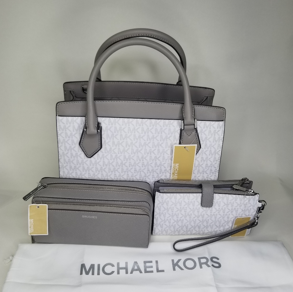 Michael Kors 4pcs BAG CASE WRISTLET POM - Picture 4 of 11